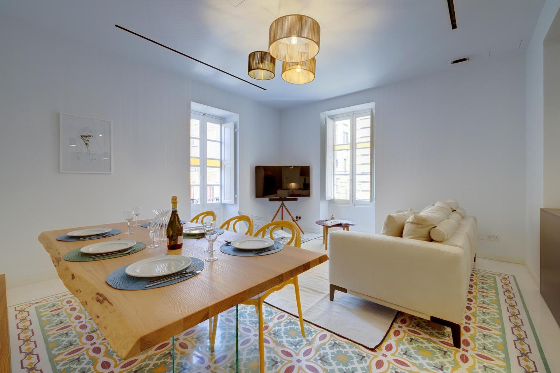 Immerse In Luxury Valletta's Historic Heart Apartamento